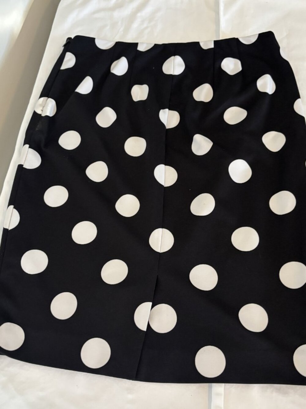The Limited Size 4 Women's Black and White Polka Dot Straight Pencil Skirt